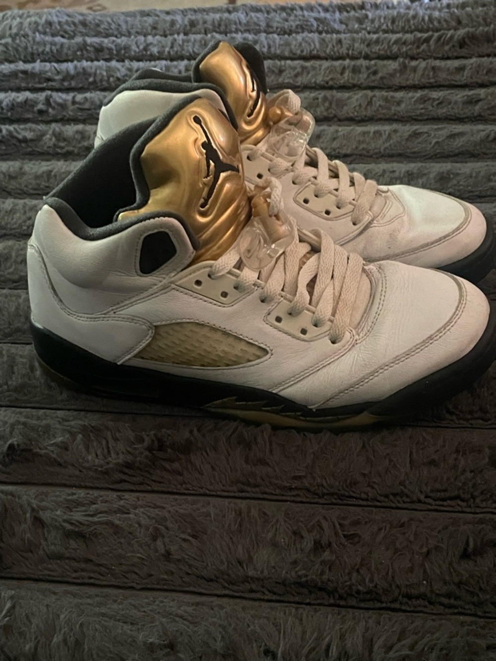 Nike Air
Jordan 5 Retro 'Olympic' released in 2016, 6.5 youth